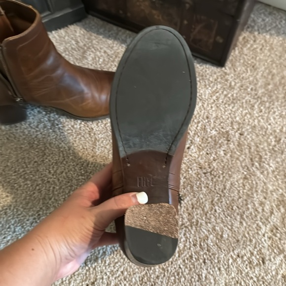 $379 Frye Addie Cognac Brown Genuine Leather Double Zip Fall Winter Ankle Bootie - Picture 4 of 6